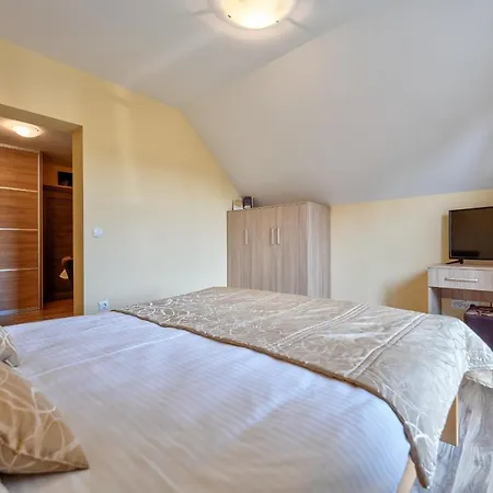 Apartment Narcis *
