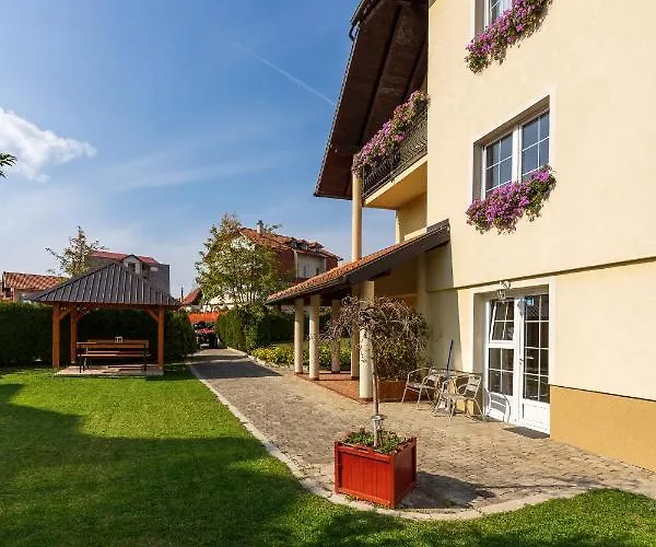 Narcis Апартаменты *